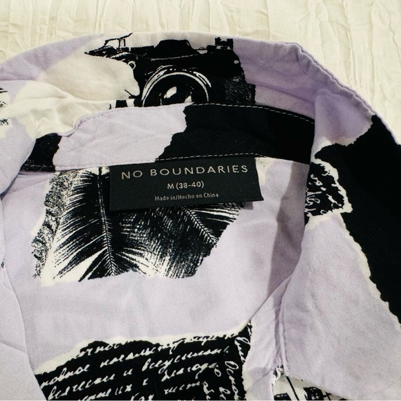No Boundaries Extra Soft AWESOME Button Up! 1 of The Coolest Shirts of ALL TIME! - Picture 2 of 3